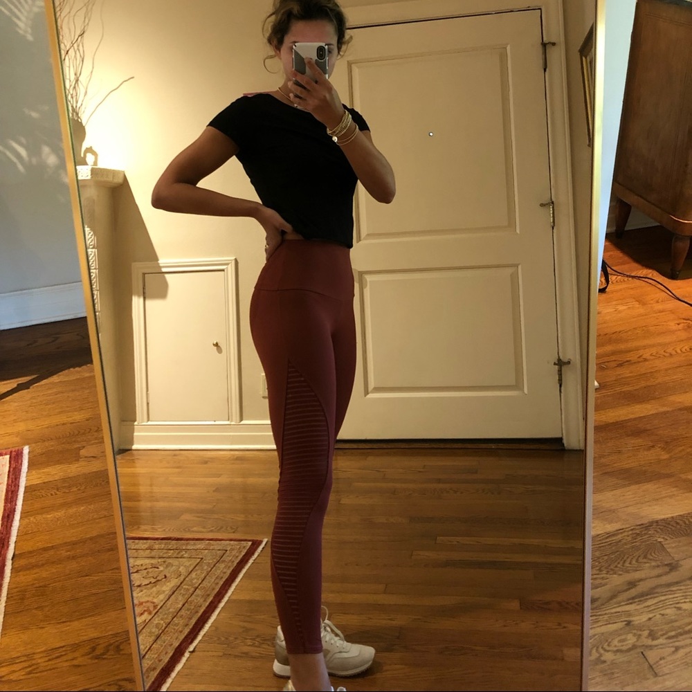 Onzie Maroon Mesh Leggings